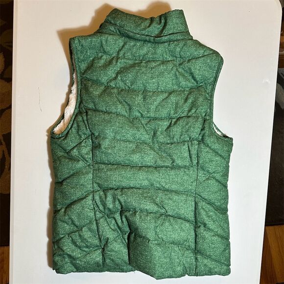 Green Tea Women's Puffer Vest M Green Faux Fur Hood Winter Casual - Picture 3 of 6